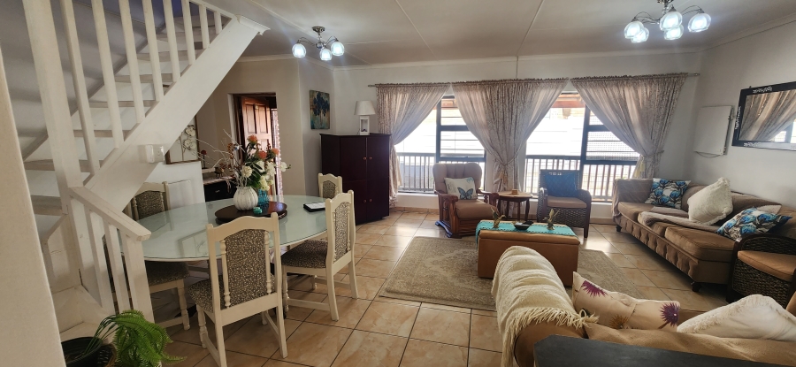 6 Bedroom Property for Sale in Dana Bay Western Cape